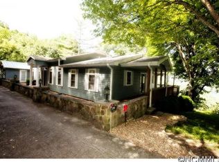704 Old Post Office Rd, Glenville, NC 28736