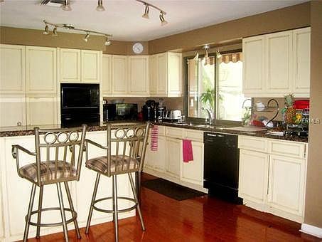 2nd image of 3241 Wauseon Dr