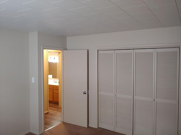 5th image of 315 S Oak St APT 2