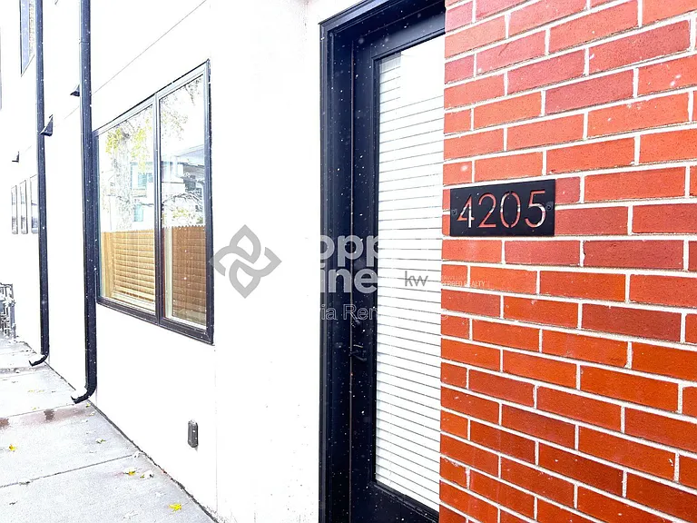 4205 Tejon St — Photo 3