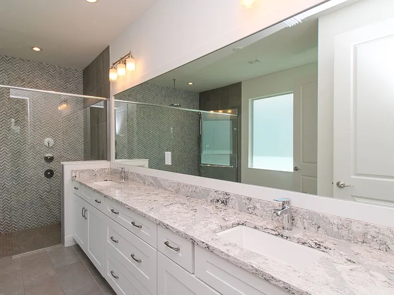 9241 Cayman Dr — Photo 33
