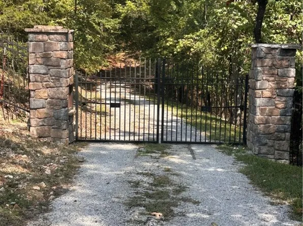 365 County Road 301, Eureka Springs, AR 72632