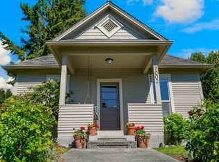 7002 17th Ave NW, Seattle, WA 98117