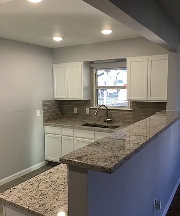 4th image of 407 Bushick Dr