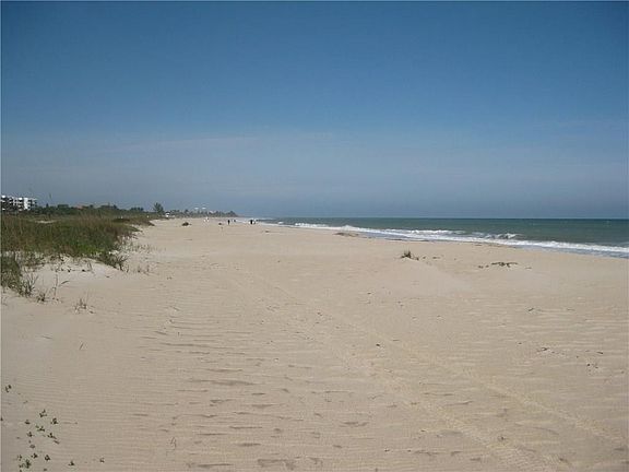 3rd image of 1440 Ocean Dr