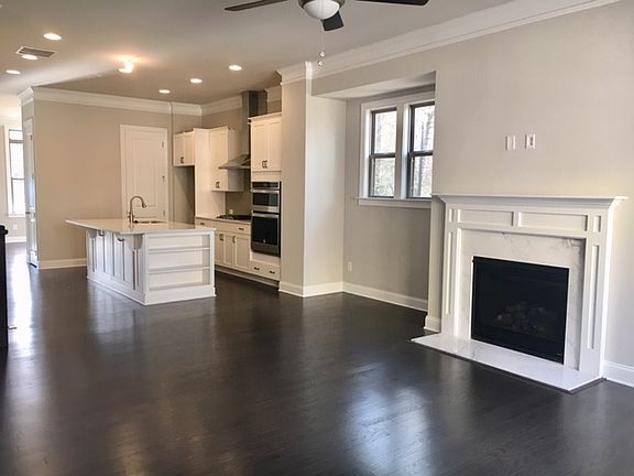 4th image of 2254 McLean Chase SE