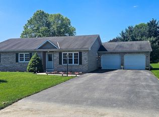 11920 Rinehart Dr, Waynesboro, PA 17268