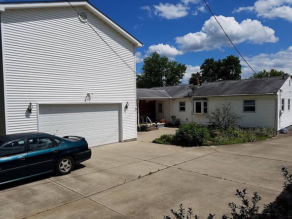 4th image of 1283 Grandstaff Ave