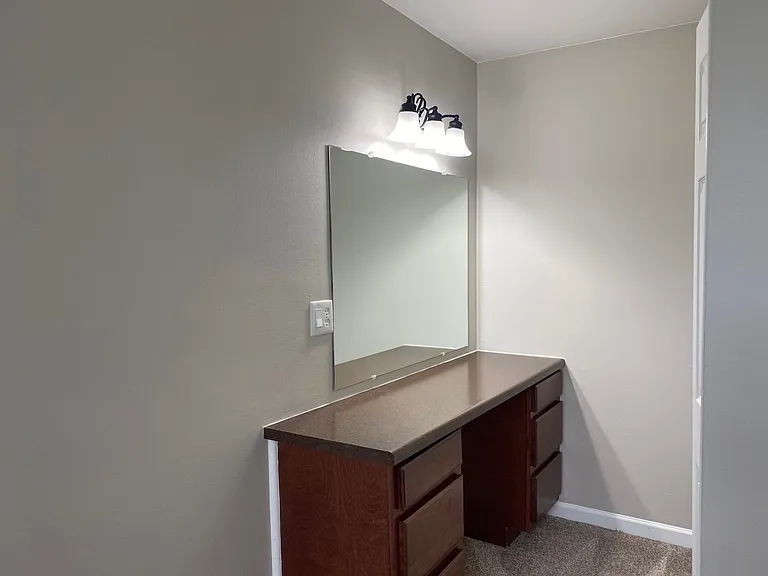 Marianne Manor Apartments — Photo 42