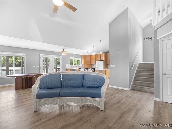 4th image of 25 Redwood Ct