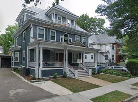 11 Manchester Rd