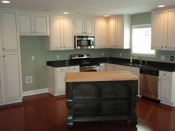4th image of 8495 Old Forest Dr NE