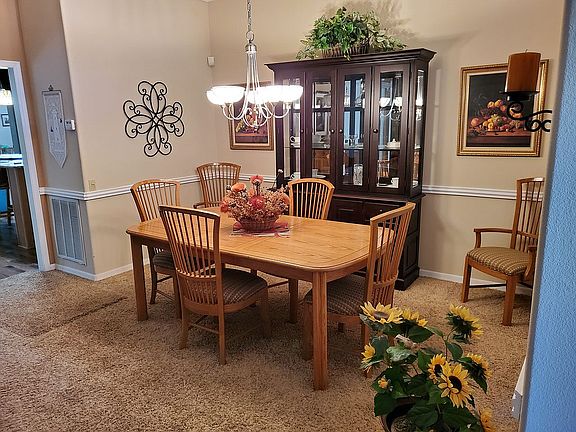 Formal dining room