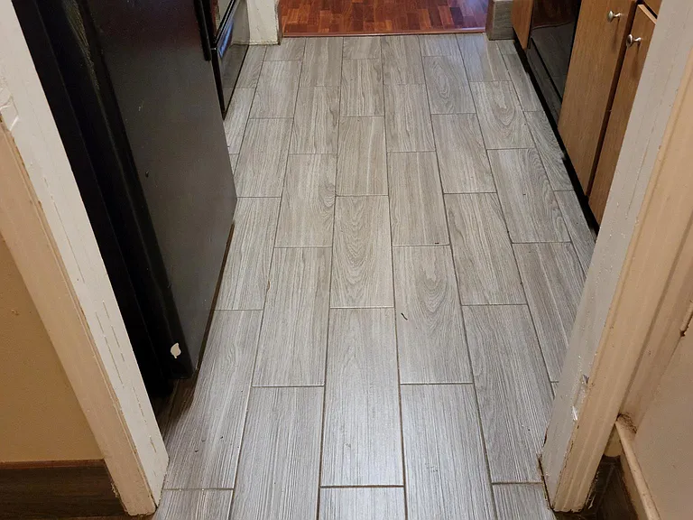 711 Royal Crest Dr — Photo 12