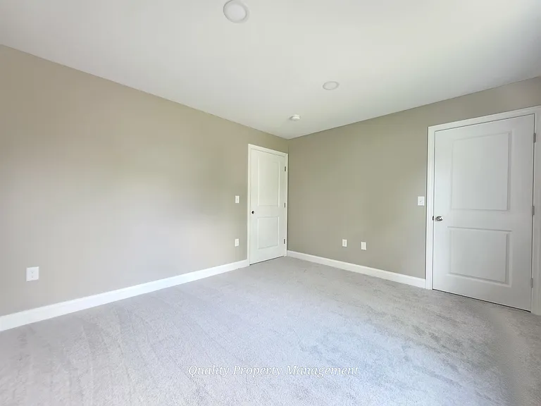 375 Lincoln St #1 — Photo 7