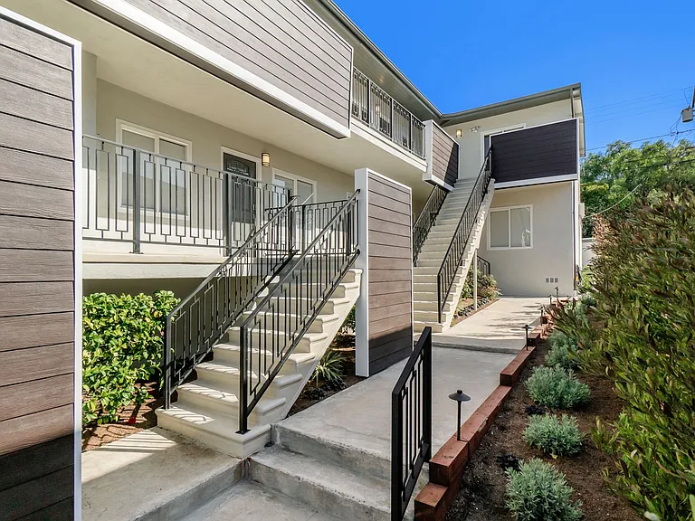 212 Palos Verdes Blvd. — Photo 3