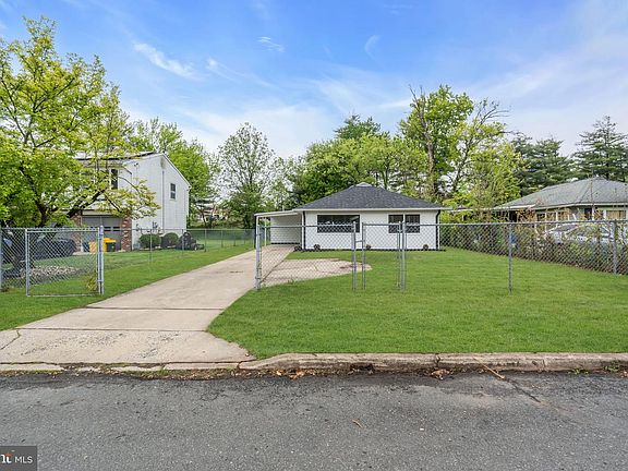 4th image of 1600 13th St