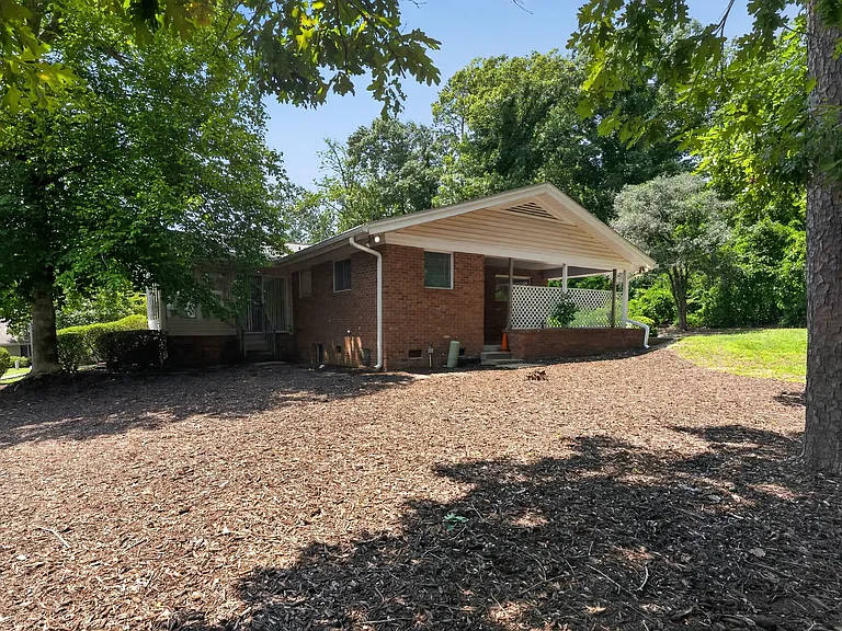 500 Emerald Pond Ln — Photo 28