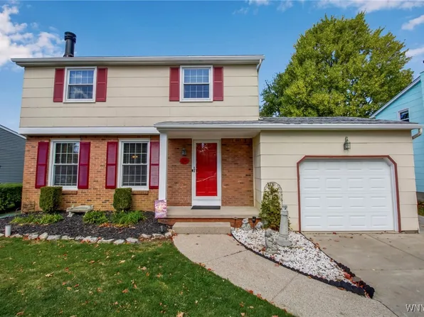 28 Gatewood Ln, Williamsville, NY 14221