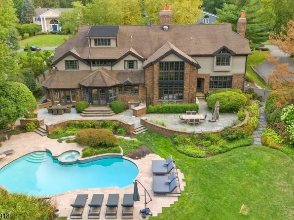 54 Hamilton Dr East, North Caldwell Boro, NJ 07006