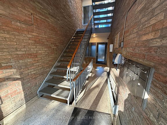 2nd image of 675 Wonderland Rd S #12