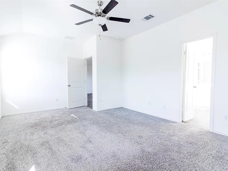 1209 Nokota Bnd — Photo 12