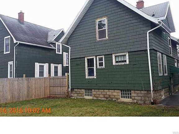 3rd image of 65 Allen St