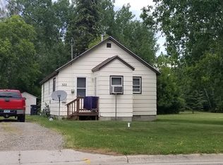 322 15th St E, International Falls, MN 56649