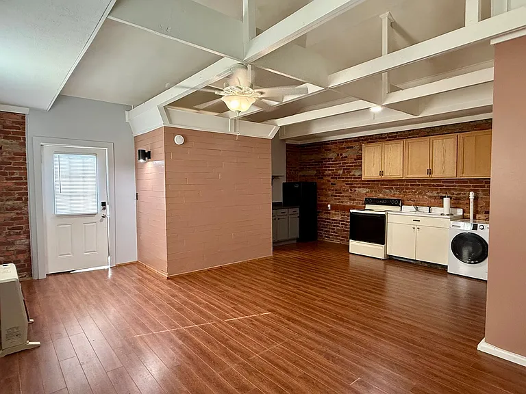 822 Georgia Ave — Photo 1