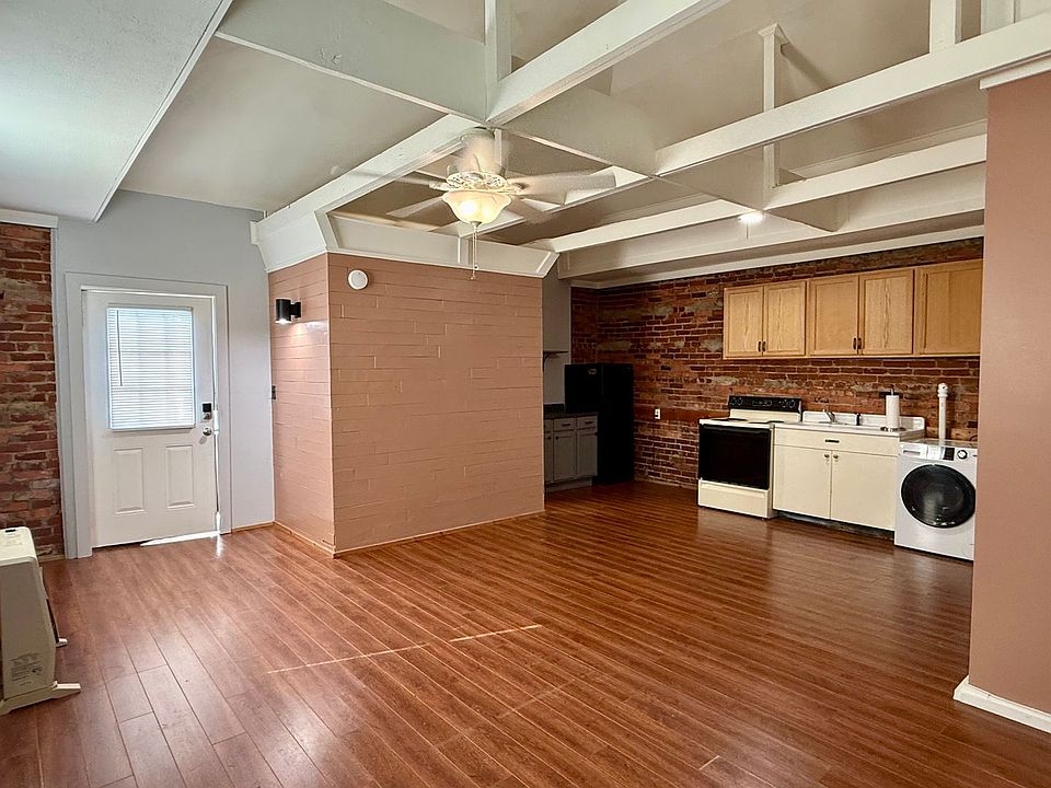 1st image of 822 Georgia Ave