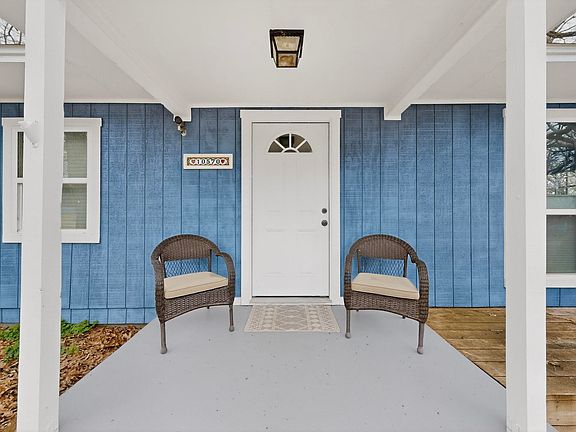 3rd image of 10570 Whipporwill Dr