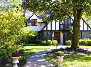 150 Grosvenor Rd, Rochester, NY 14610