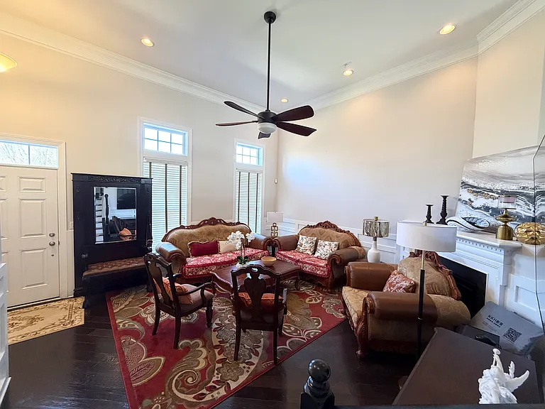 10410 Sablewood Dr #111 — Photo 5