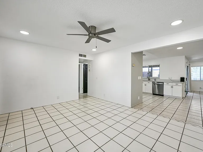 5833 W John Cabot Rd — Photo 6