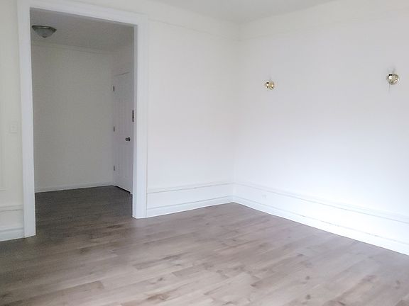 5th image of 2541 Aqueduct Ave W #E3