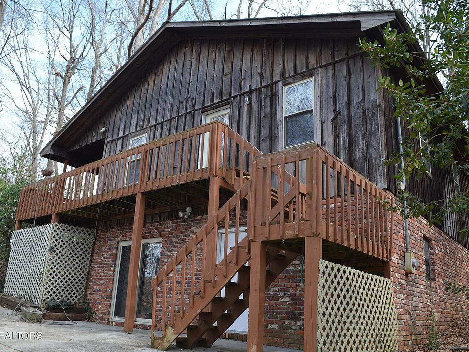 1st image of 389 Laurel Rd