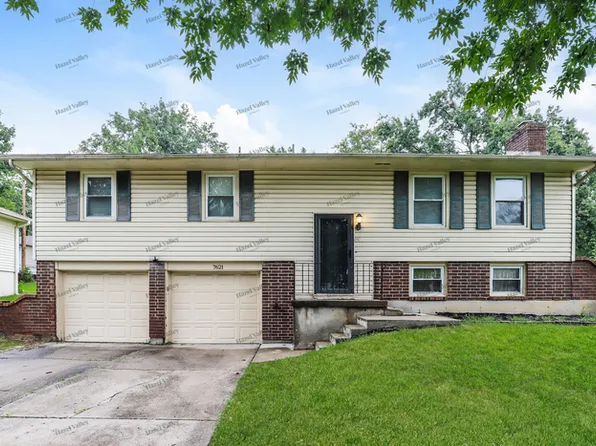 7621 NW Milrey Dr, Kansas City, MO 64152