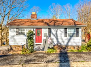 102 Kenwyn Rd, Oak Ridge, TN 37830