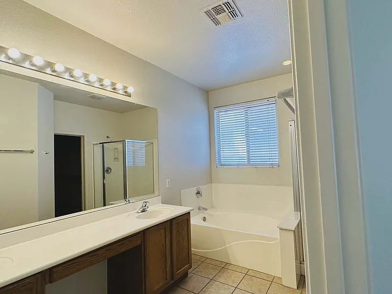 9129 W Alvarado St — Photo 6