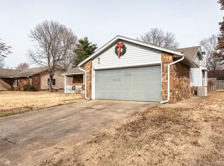 506 W Los Angeles Pl, Broken Arrow, OK 74011