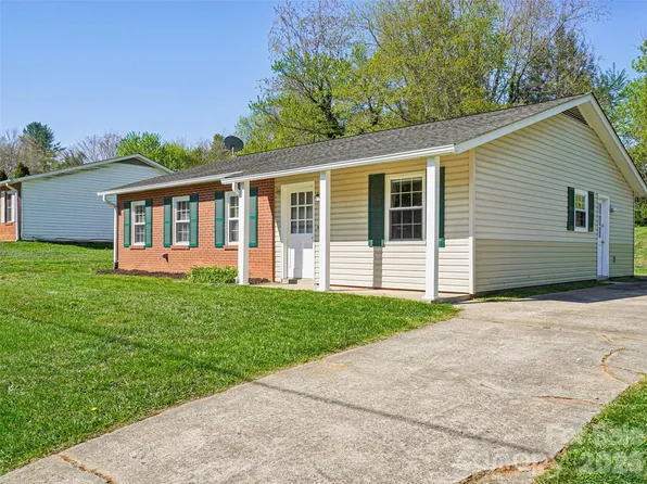 88 Lees Creek Rd, Asheville, NC 28806