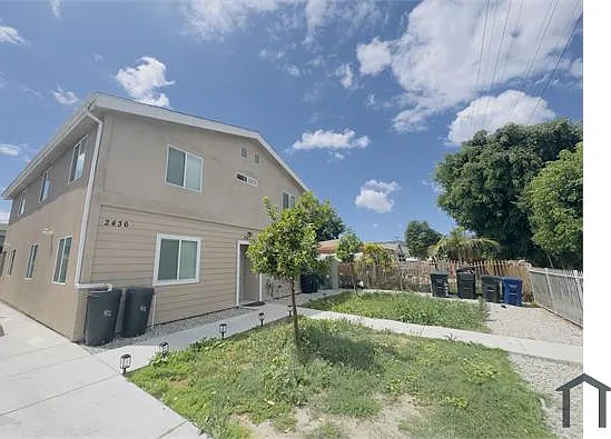 2434 E 115th Pl — Photo 15