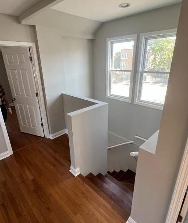 1st image of 3626 W Oakdale Ave #2F