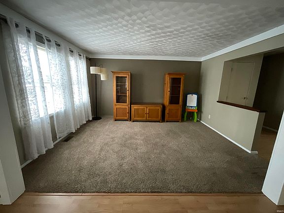 5th image of 405 Morton Ln