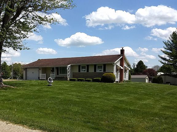 2nd image of 658 Paragon Ln SE