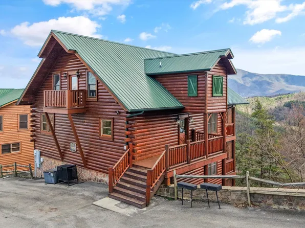 3032 Hickory Lodge Dr, Sevierville, TN 37862