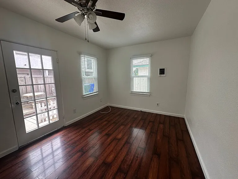 4441 Mississippi St — Photo 8