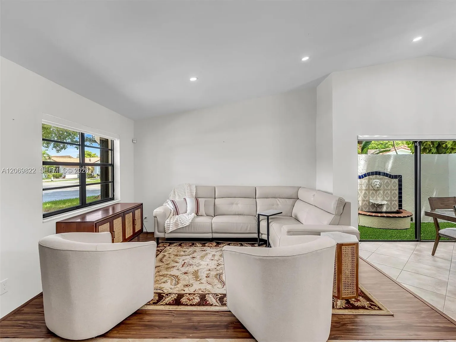 7462 SW 112th Pl — Photo 3