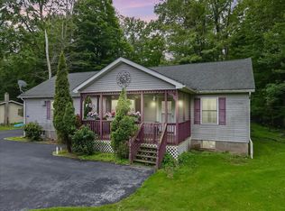 41 Mountain Crest Dr, Lake Ariel, PA 18436