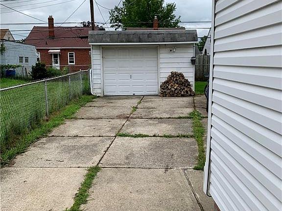 3rd image of 4619 Albertly Ave